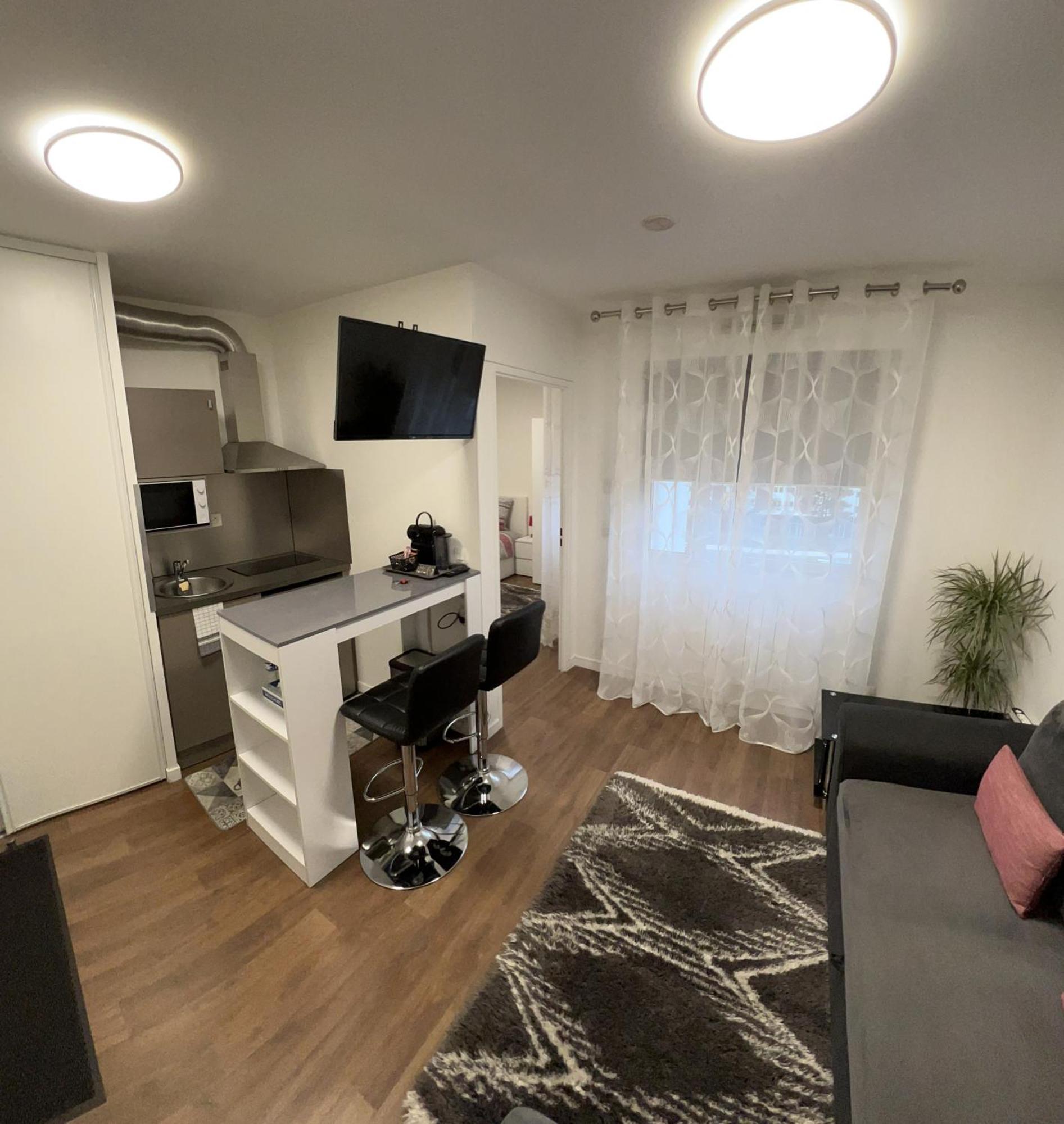 2 Pieces Proche Du Centre Paris 15 Min Apartment โคนี-ซู-บัว ภายนอก รูปภาพ